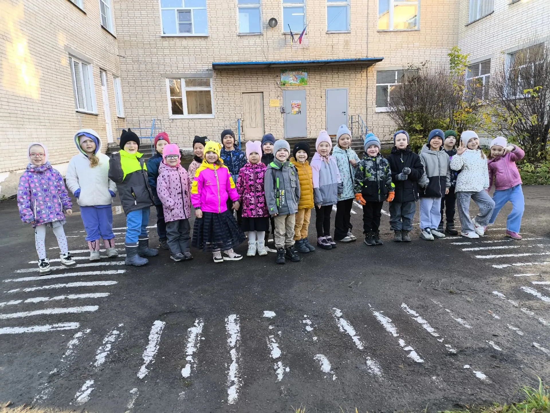 🍁Воспитанники подготовительной группы "Весёлый карандаш" с гордостью вступили в ряды в...