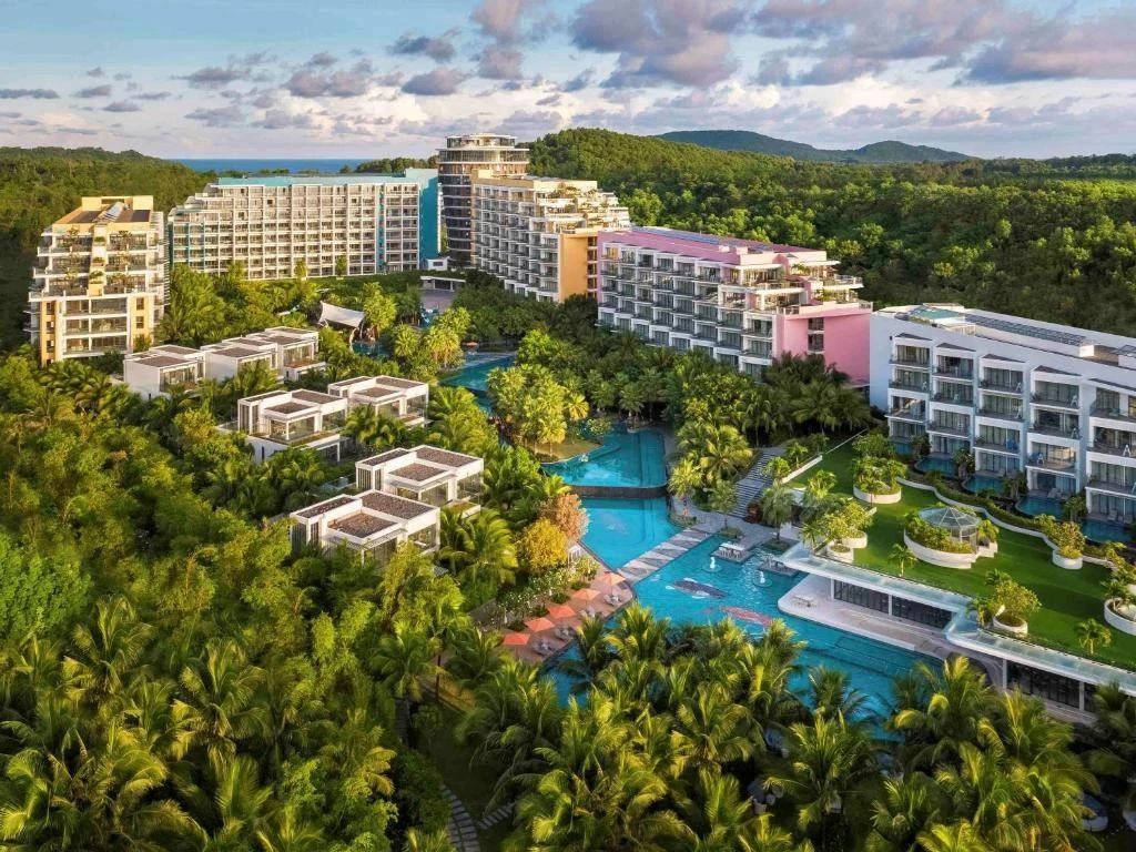 🌴Ловите два топовых, но абсолютно разных 5★ отеля на Фукуоке (Вьетнам)! 🇻🇳