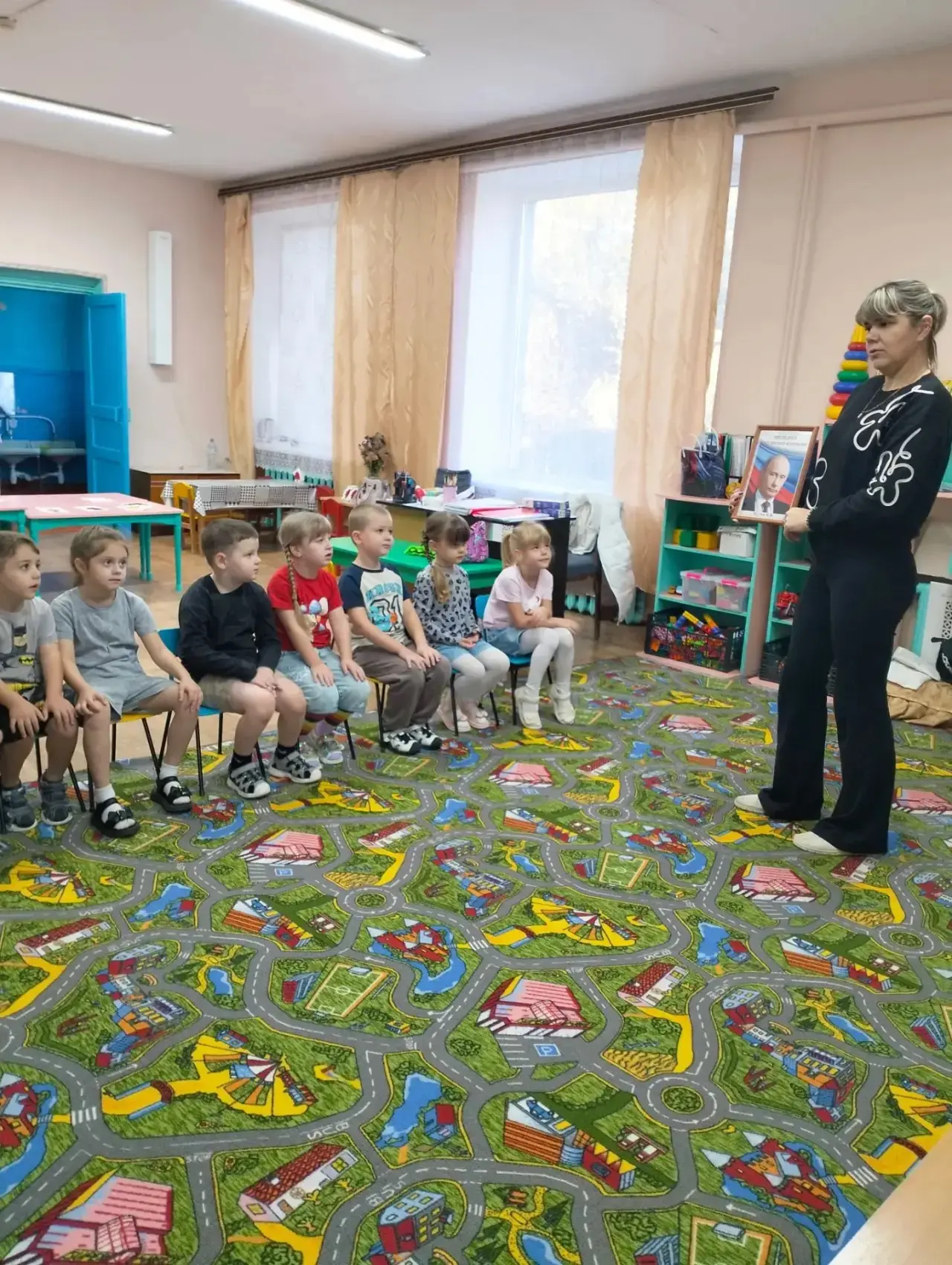 Страна — как большой дом, а президент — его главный хозяин.