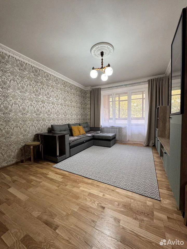 Сдам без посредников: 1-комнатная квартира, 32м²
