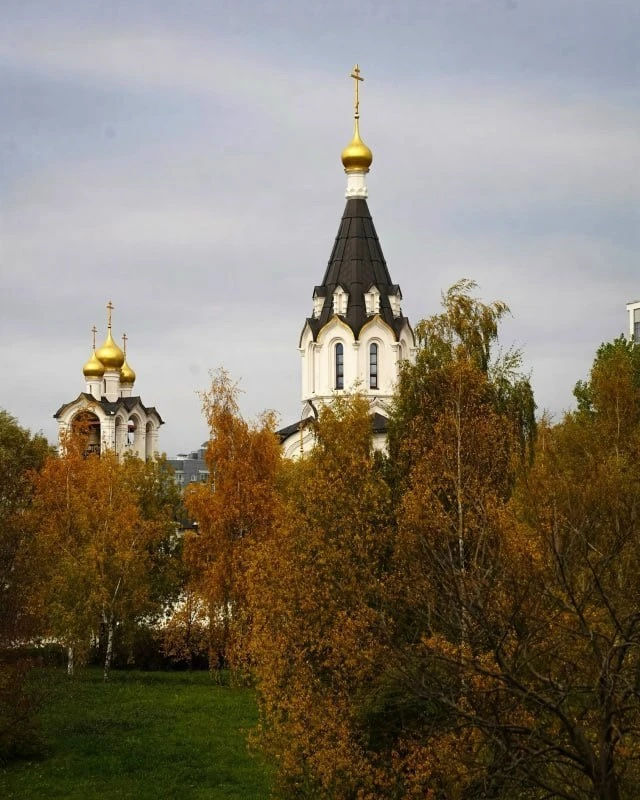 Москва: всё глубже в осень