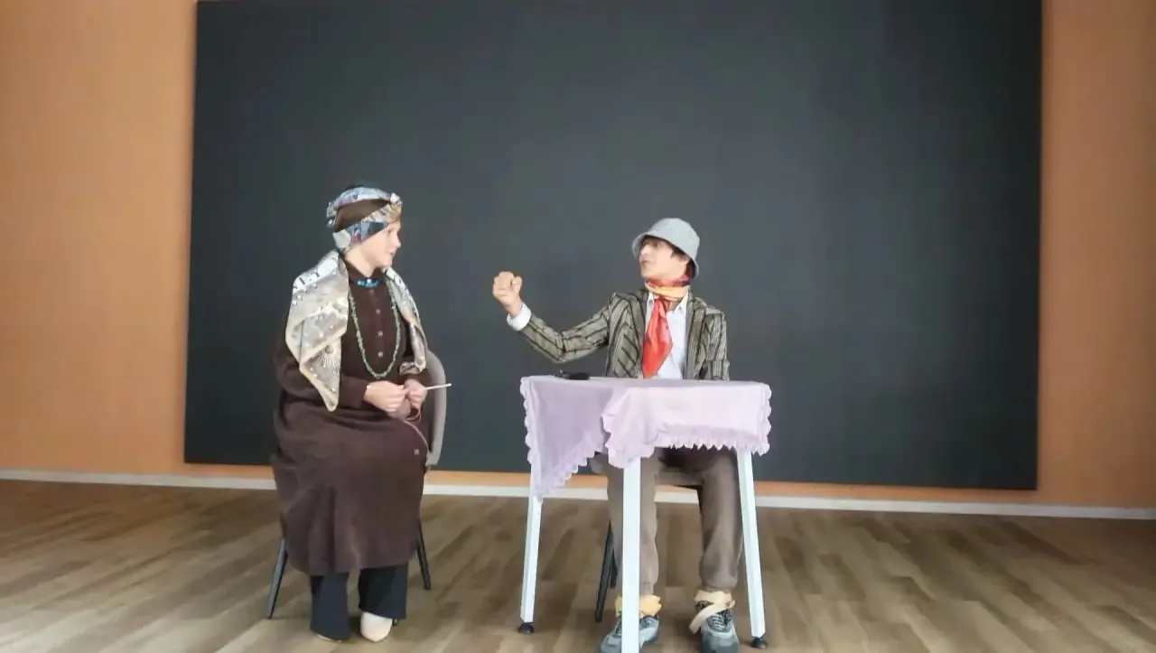🎭 Литература ожила! Необычный урок в 8Е