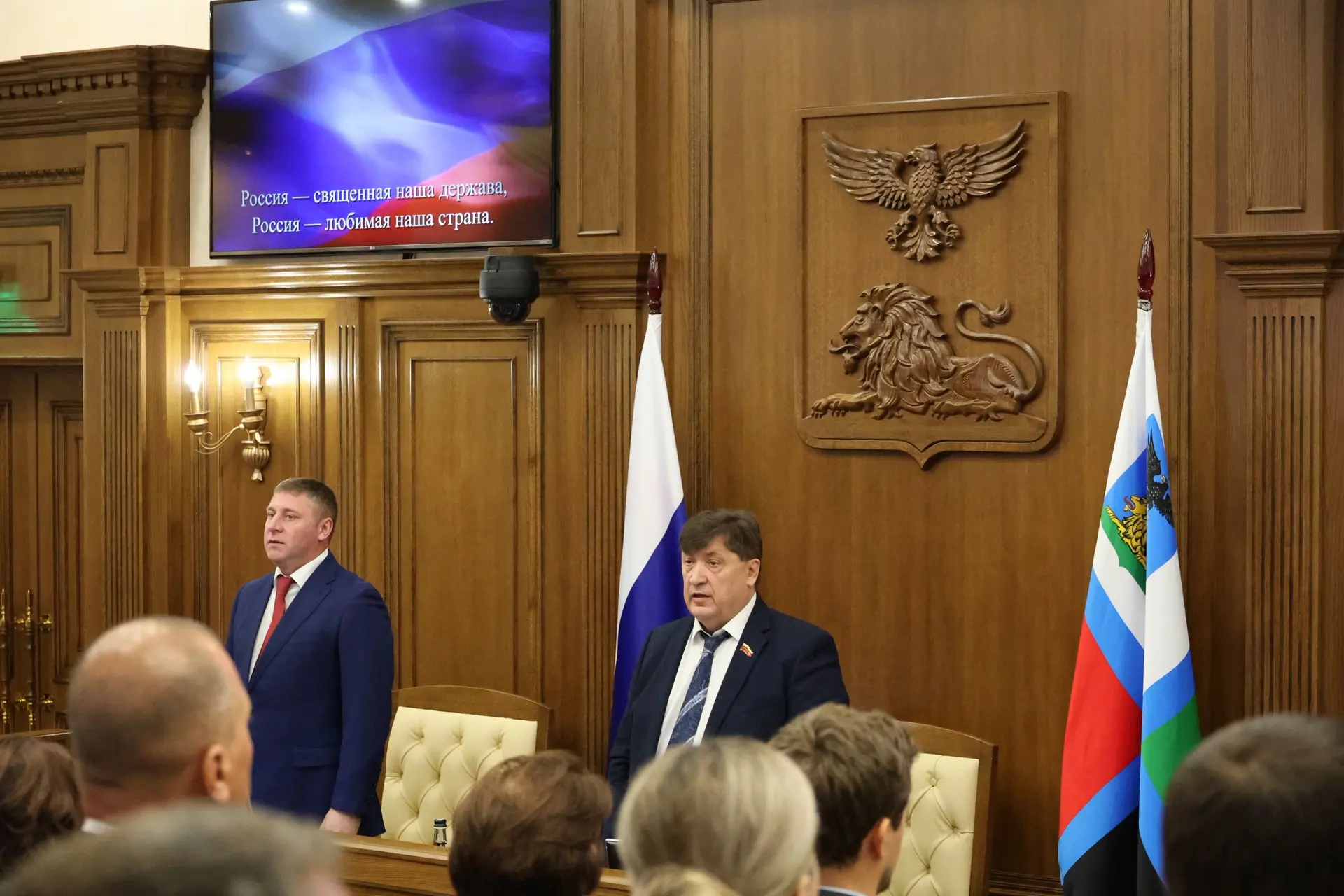 Сегодня состоялась внеочередная сессия Белгородской областной Думы. В повестке заседани...