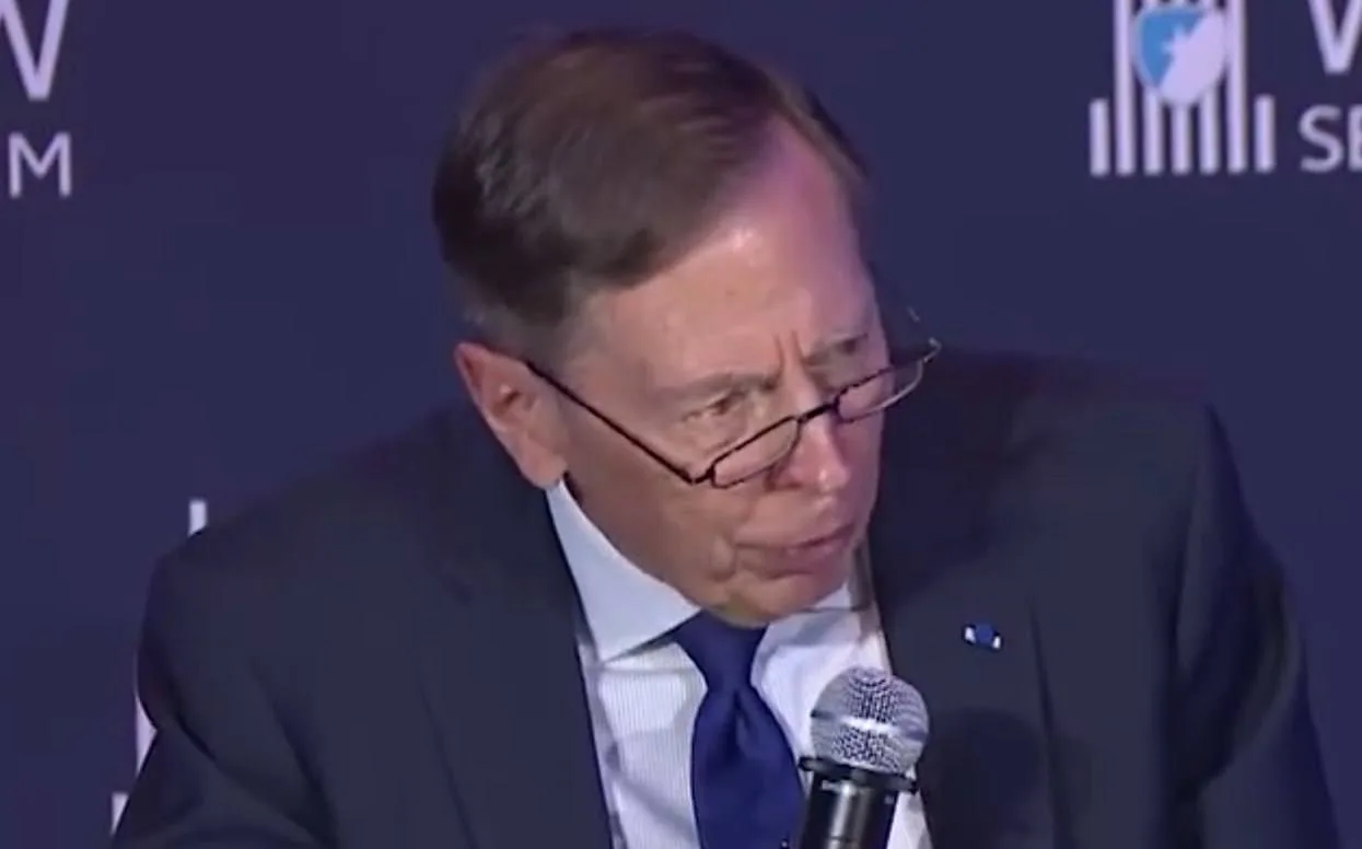 ❗ Экс-глава ЦРУ объявил о затяжной «теневой войне» с Россией. Похоже, в Вашингтоне снов...