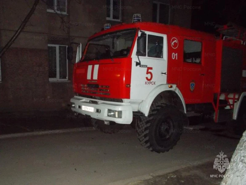 В Курске на Маяковского тушили квартиру: есть пострадавший