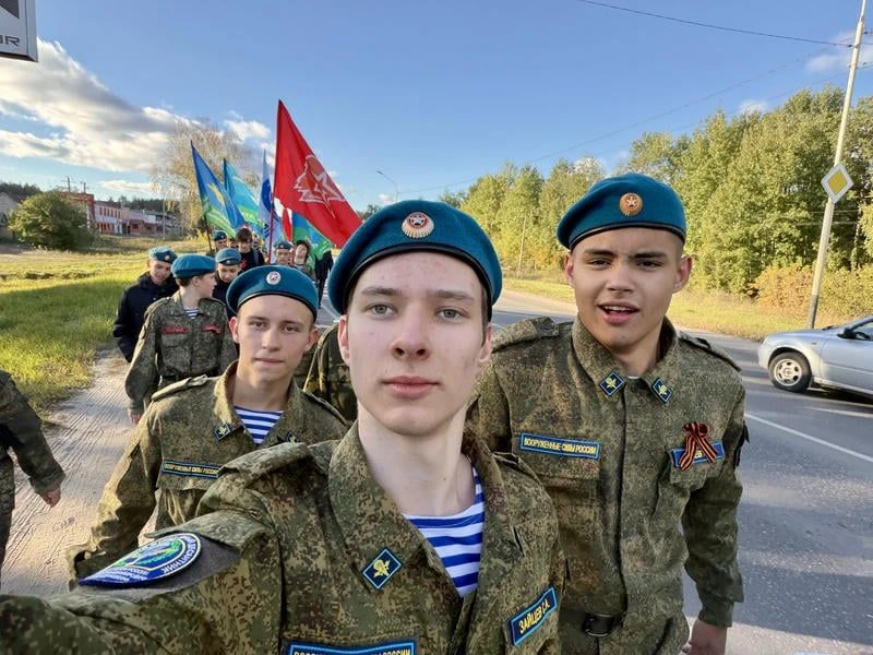 В пешем марше памяти Героя России Александра Комягина участвовали первомайцы