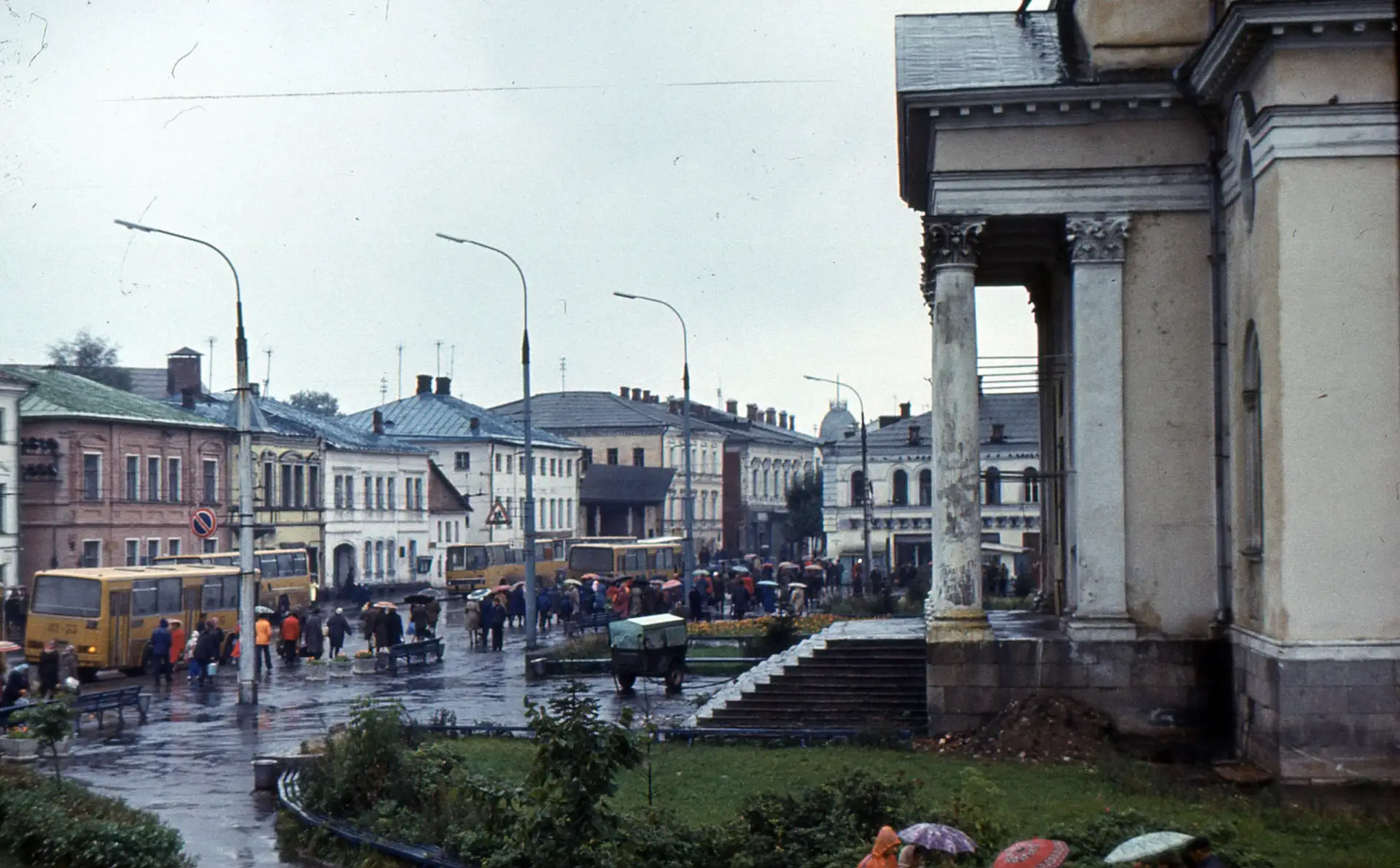 #Рыбинск за 46 лет до создания пешеходной зоны. (как всегда в сообществе разгорелся спо...