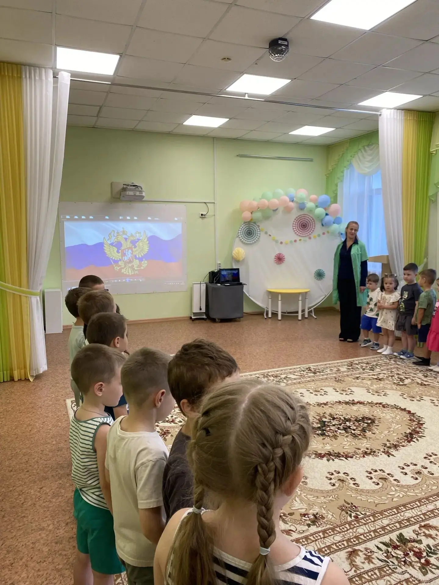 С добрым утром и с новой неделей! 🇷🇺
