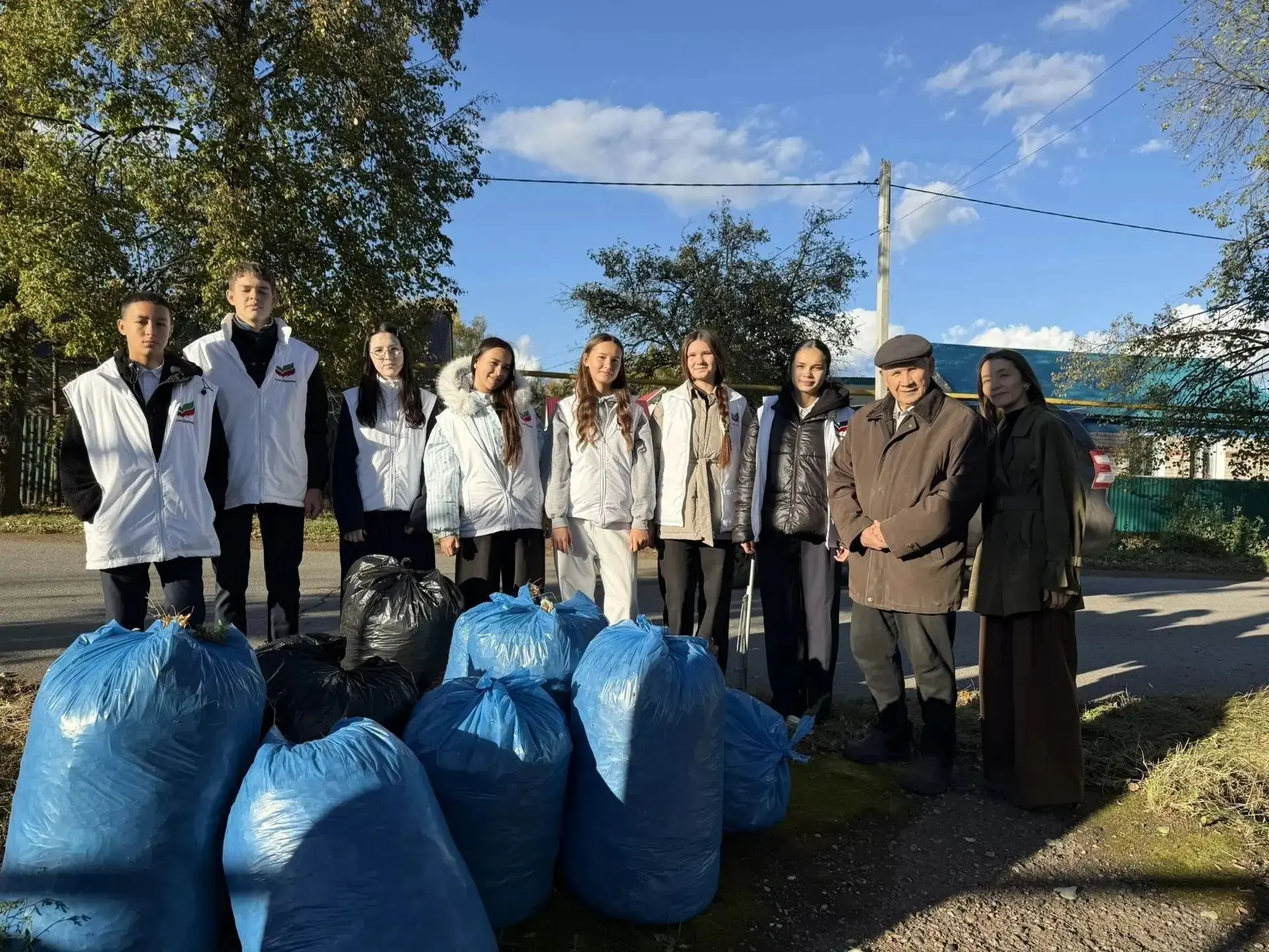 ✨ В рамках Декады пожилых людей волонтеры благотворительного фонда «БлагоДарение» вмест...