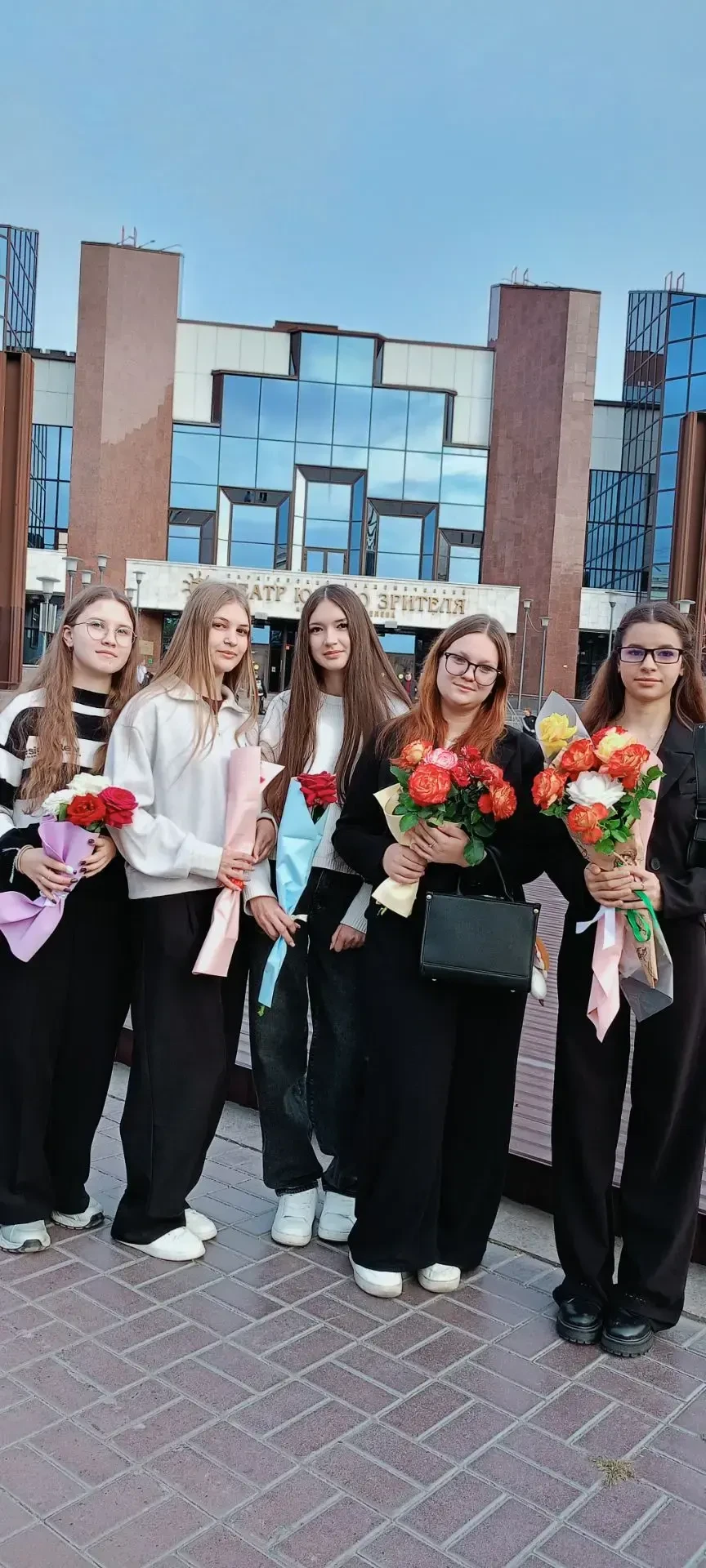 🔹14 октября 2026 года студентки, проживающие в общежитии №1, побывали в театре юного з...