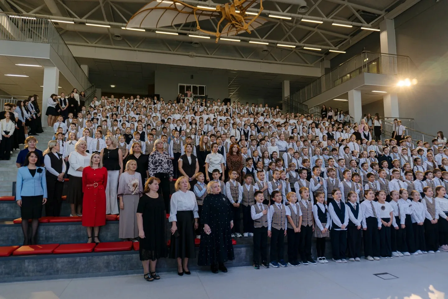 🎉 День учителя в нашем лицее: праздник, который запомнится!