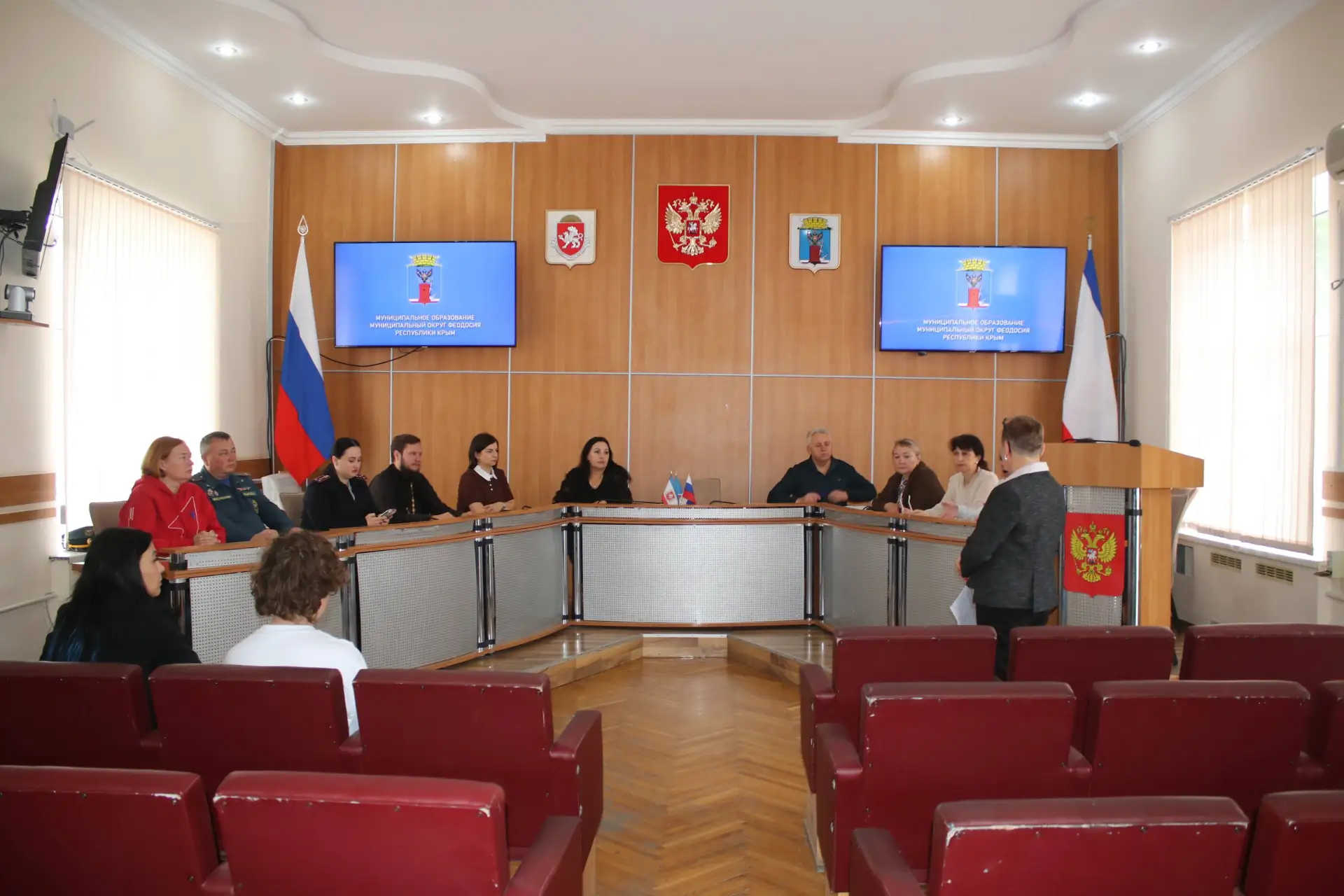 В Феодосии состоялось очередное заседание комиссии по делам несовершеннолетних и защите...