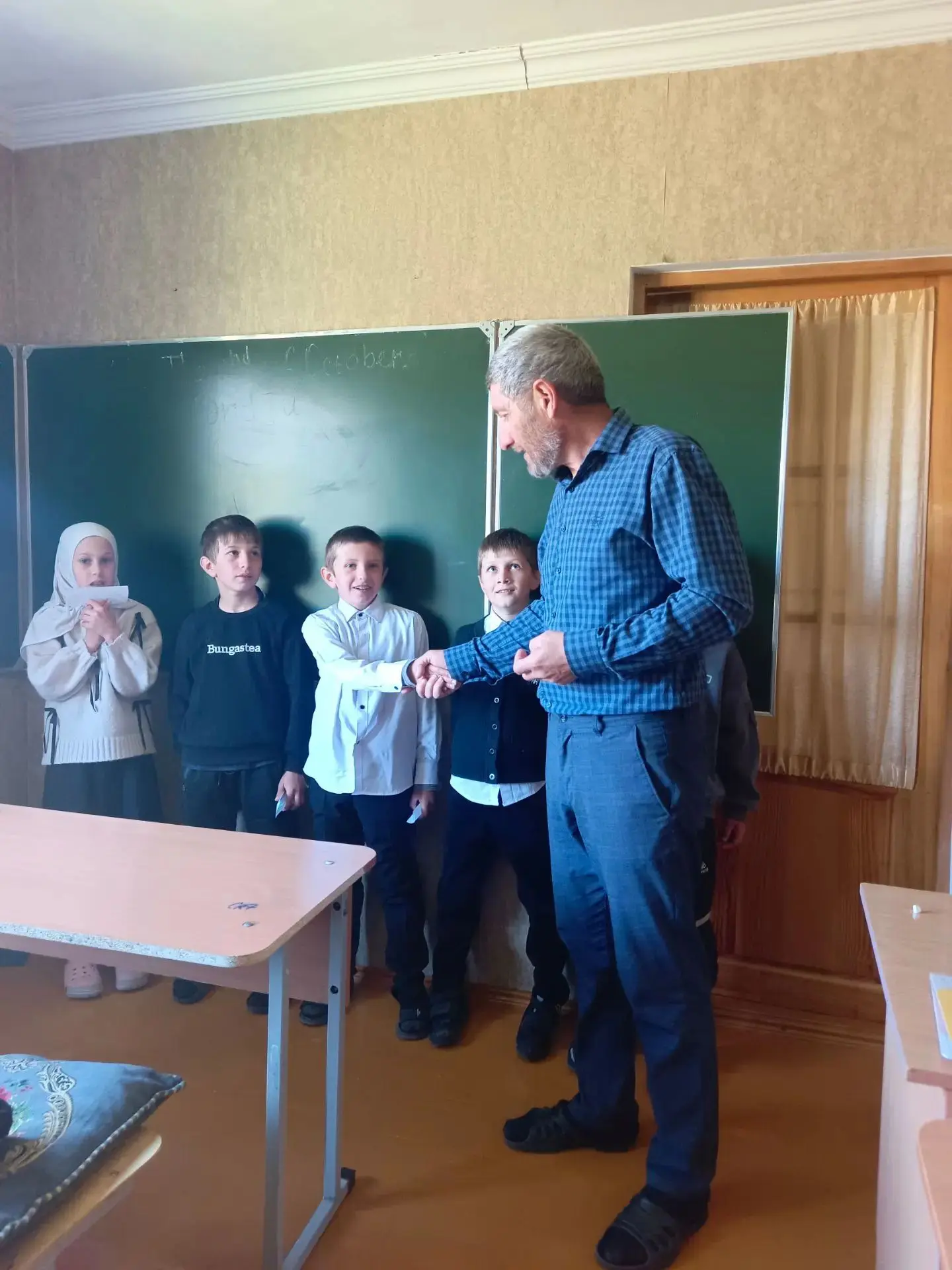 В школе отметили День учителя!