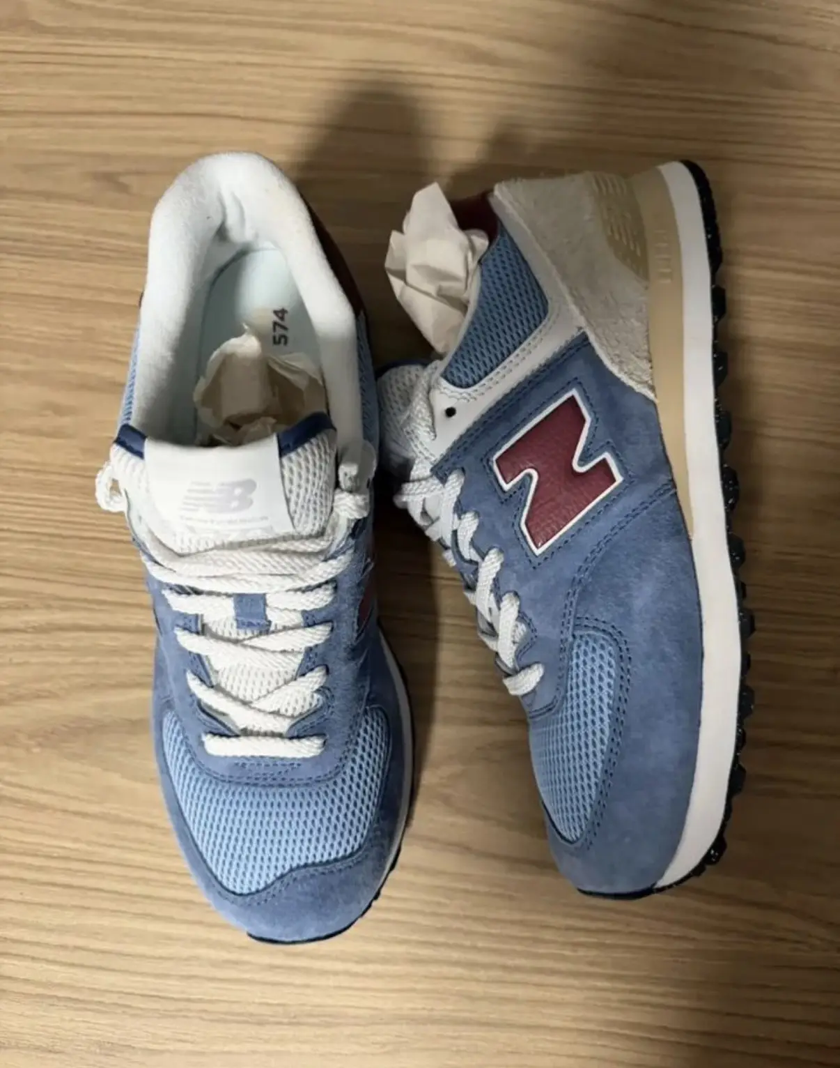 Продаю новые кроссовки New Balance, унисекс. Оригинал. Размер 9US, по стельке 27 см. Не...