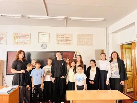 13 октября сотрудники Республиканской юношеской библиотеки им. К. Мечиева провели для у...
