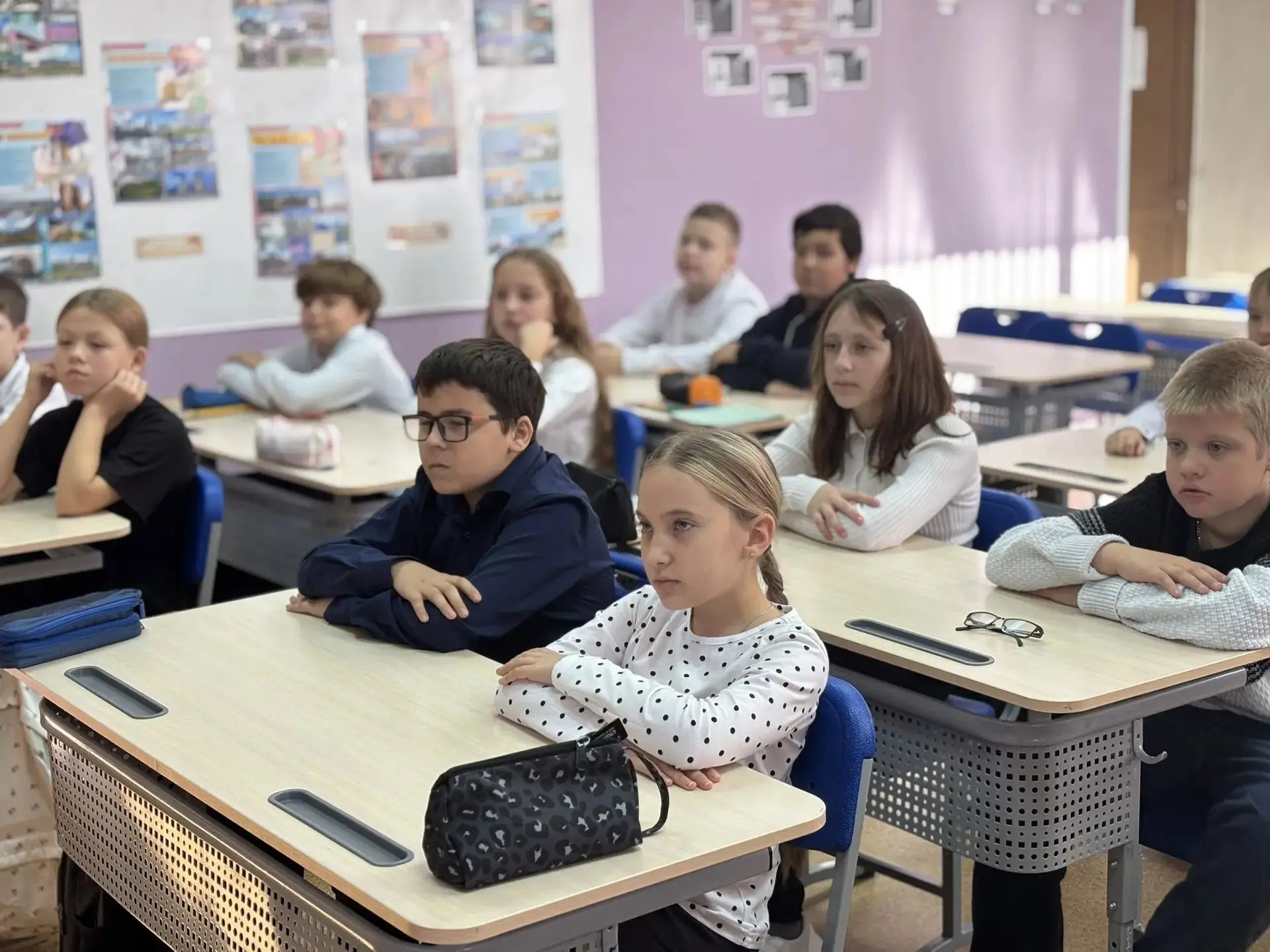 📢12 октября состоялось очередное занятие «Разговоры о важном». На этот раз обе возраст...