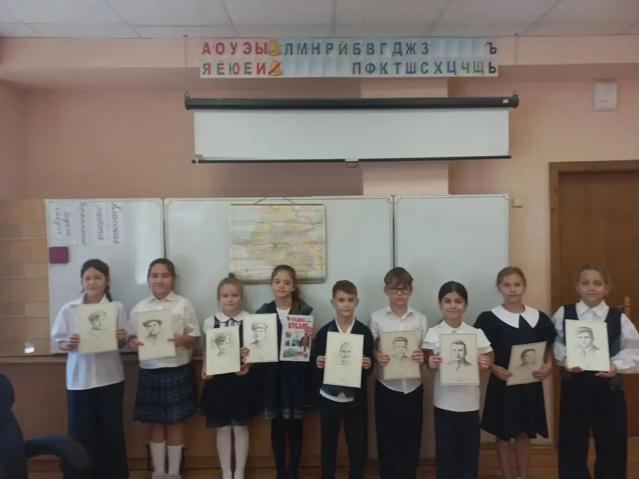 Учащиеся 3"В" класса рассказали одноклассникам  о героической кубанской семье Степановы...