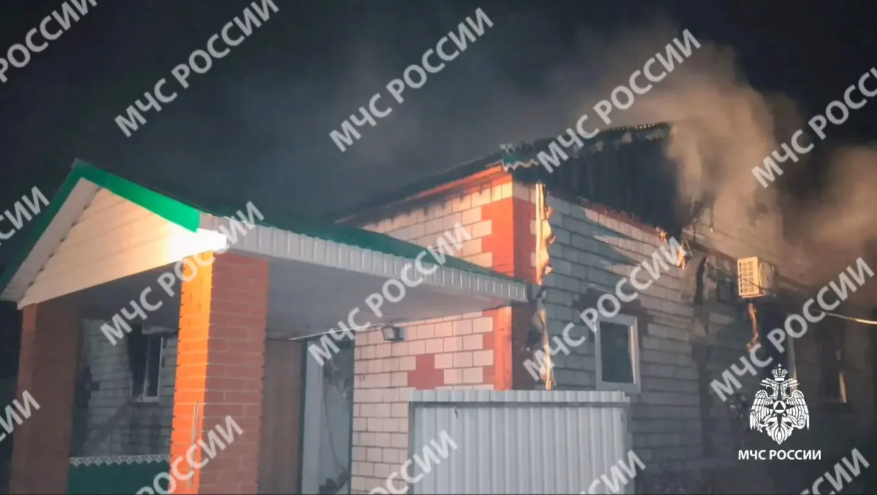 🚒 При пожаре в частном доме в Балтасинском районе ПОГИБЛА 14-летняя девочка — возгоран...