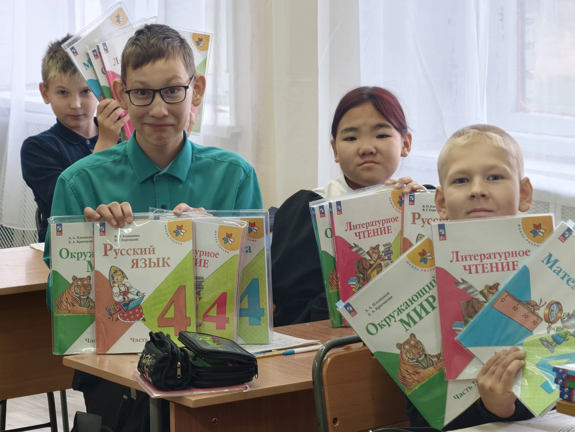 Книги — наши верные друзья в учебе! 📚