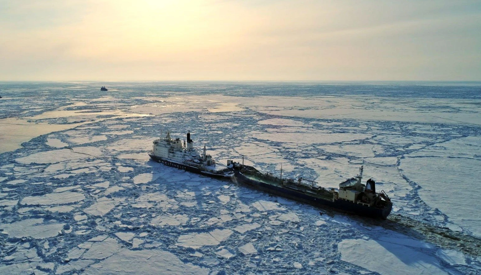 Севморпуть увеличил грузопоток на 20%.