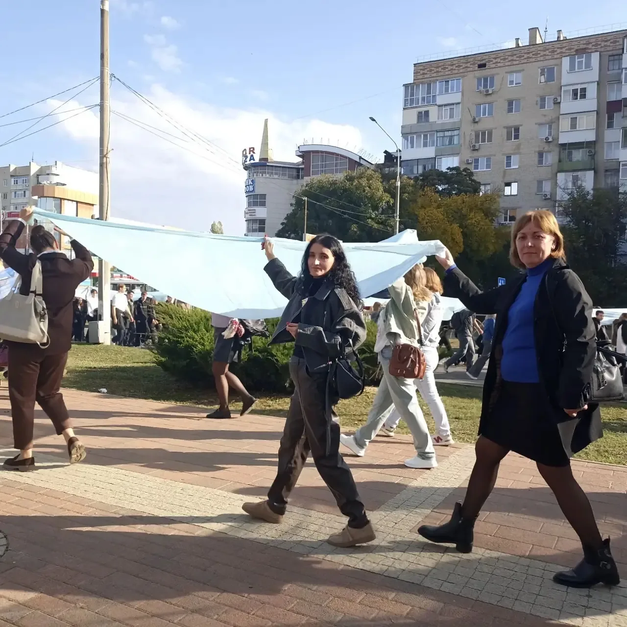 Праздник Покрова Пресвятой Богородицы отмечается 14 октября и символизирует духовную за...