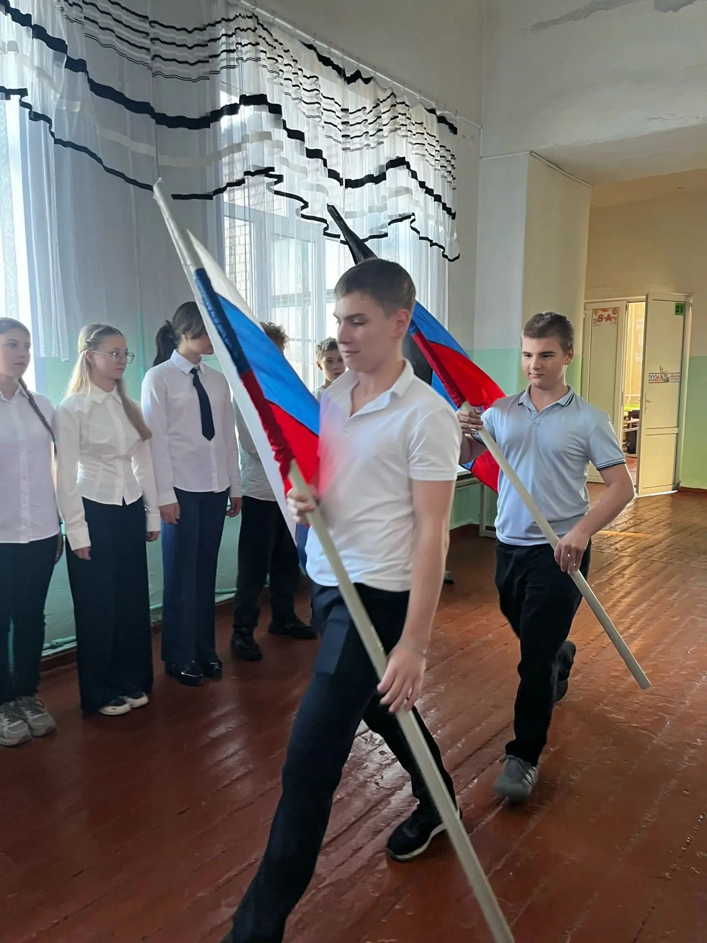 Под флагами Родины