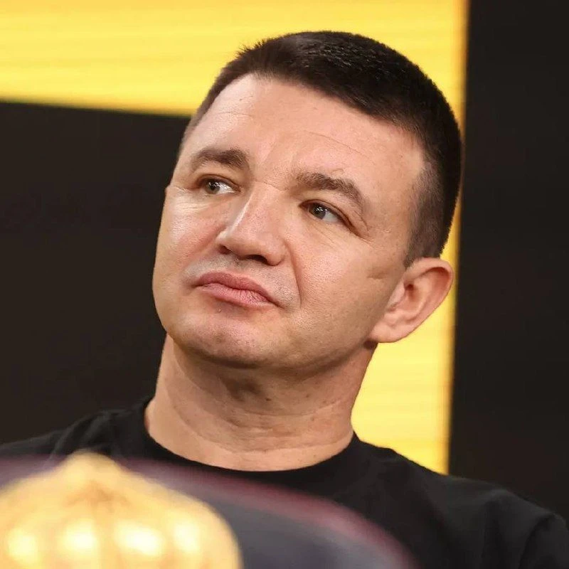 🥊 Эдуард Кравцов – о боях Саламова, Сусленкова и Кузьмина на турнире «Ахмат-Ozon» в Гр...