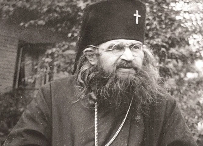 12 октября 1993 года в усыпальнице собора в честь иконы Божией Матери «Всех скорбящих Р...