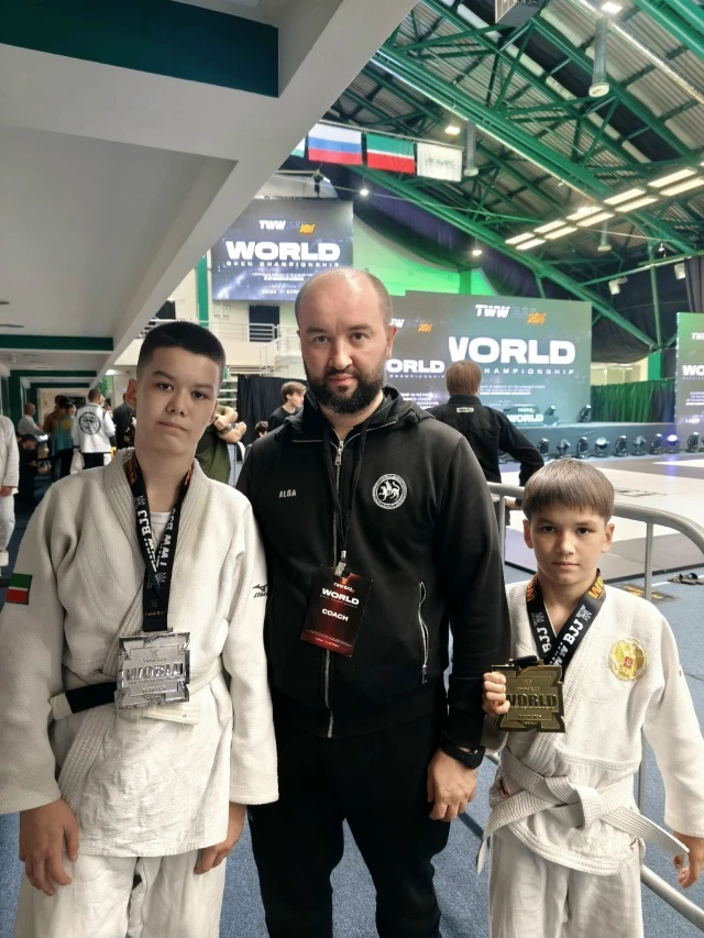 Братья Нурулловы из Ульяновска вернулись с чемпианата и первества мира по джиу-джитсу с...