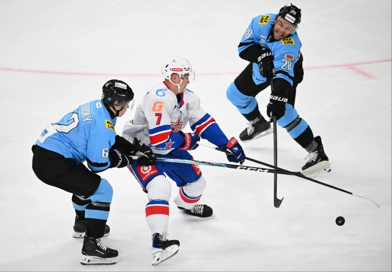 🏒Хоккеисты "Динамо-Минск" победили питерский СКА в домашнем матче чемпионата КХЛ – 4:2