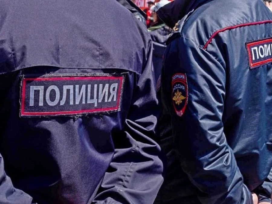 Приморская полиция депортировала троих иностранцев, отбывших наказание за преступления