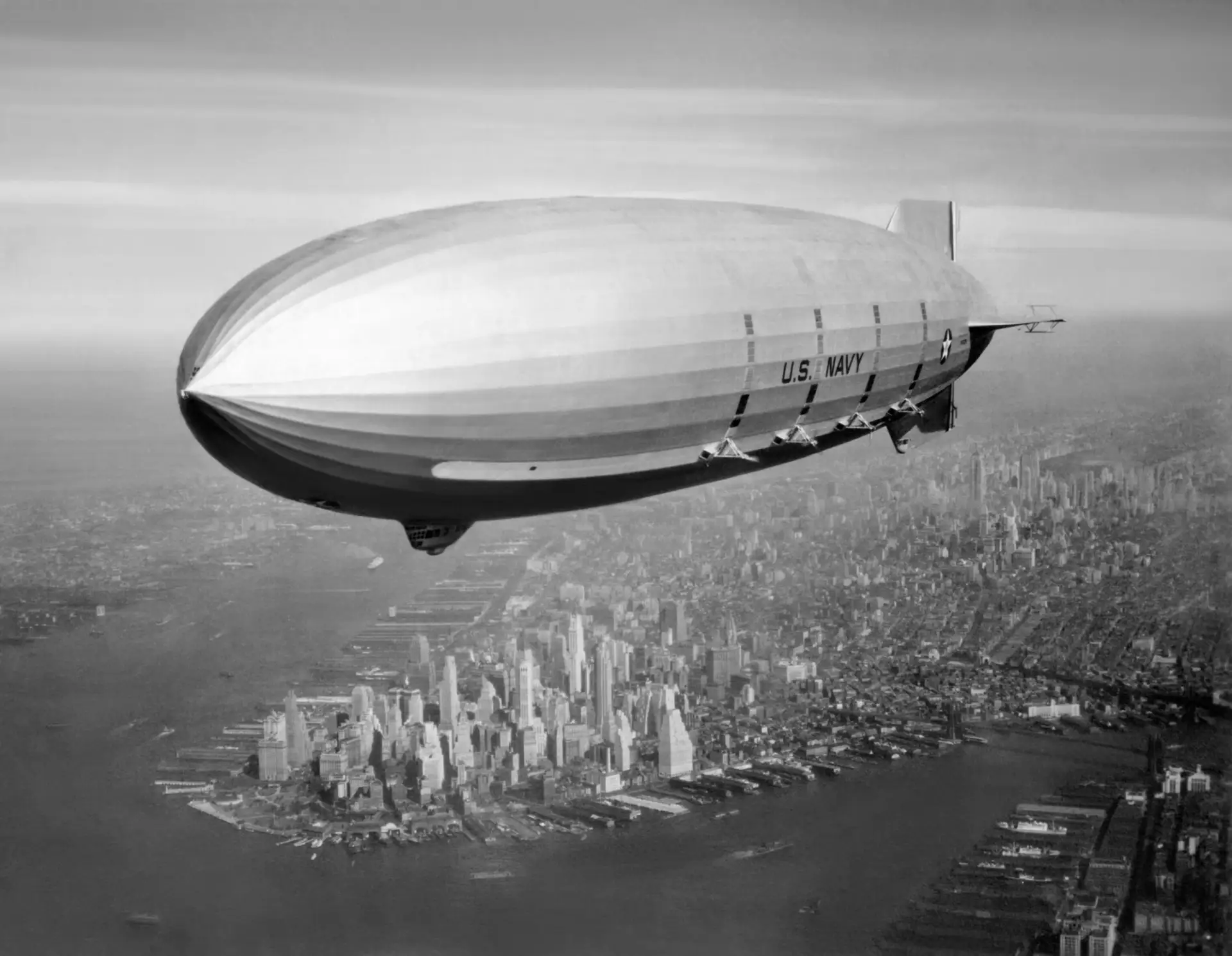 Дизельпанк в небе: история дирижаблей-авианосцев 1930-х годов