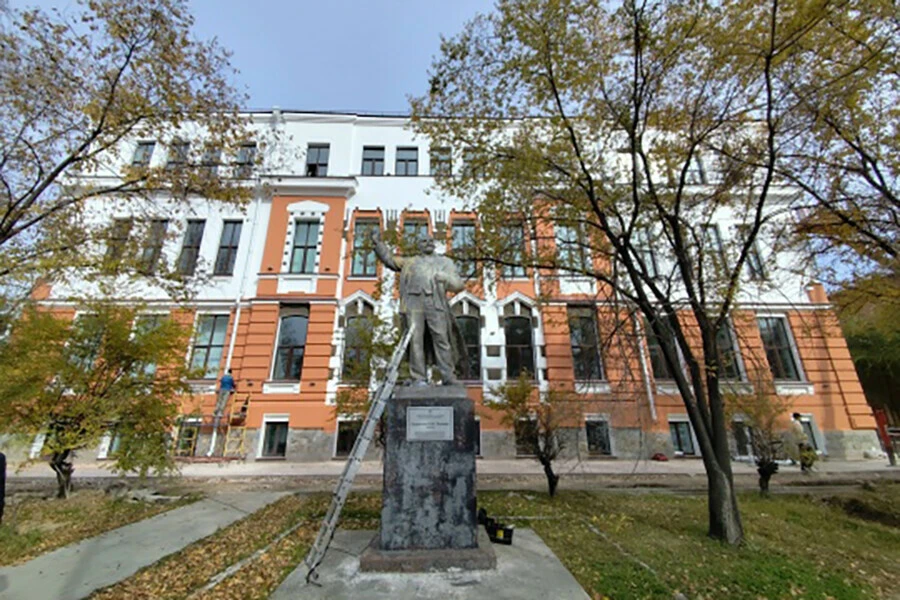 Представители инспекции по охране культурного наследия Амурской области – начальник вед...