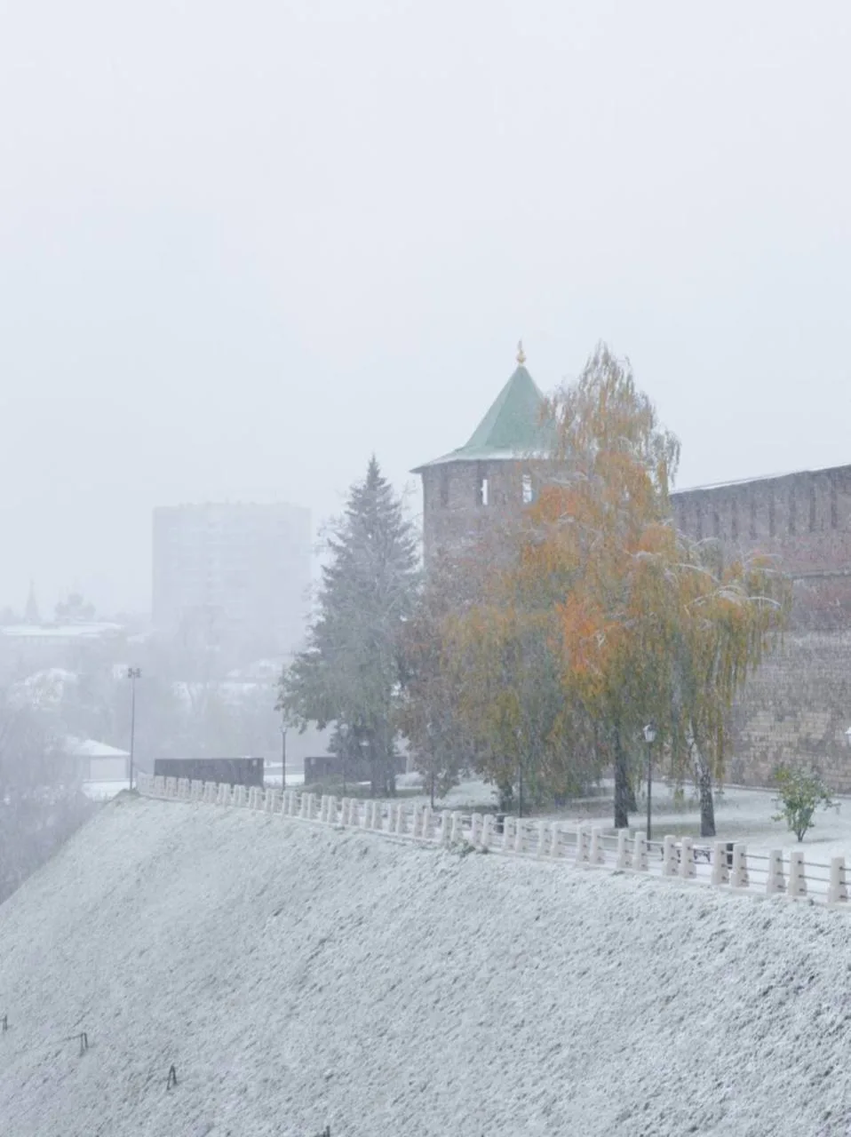 ❄️ Первый снег в Нижнем Новгороде выпадет в первые дни ноября.