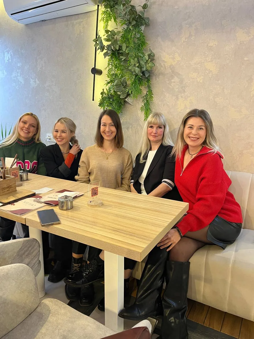 Сегодня Света написала про день Венеры, и я хочу продолжить эту тему☀️