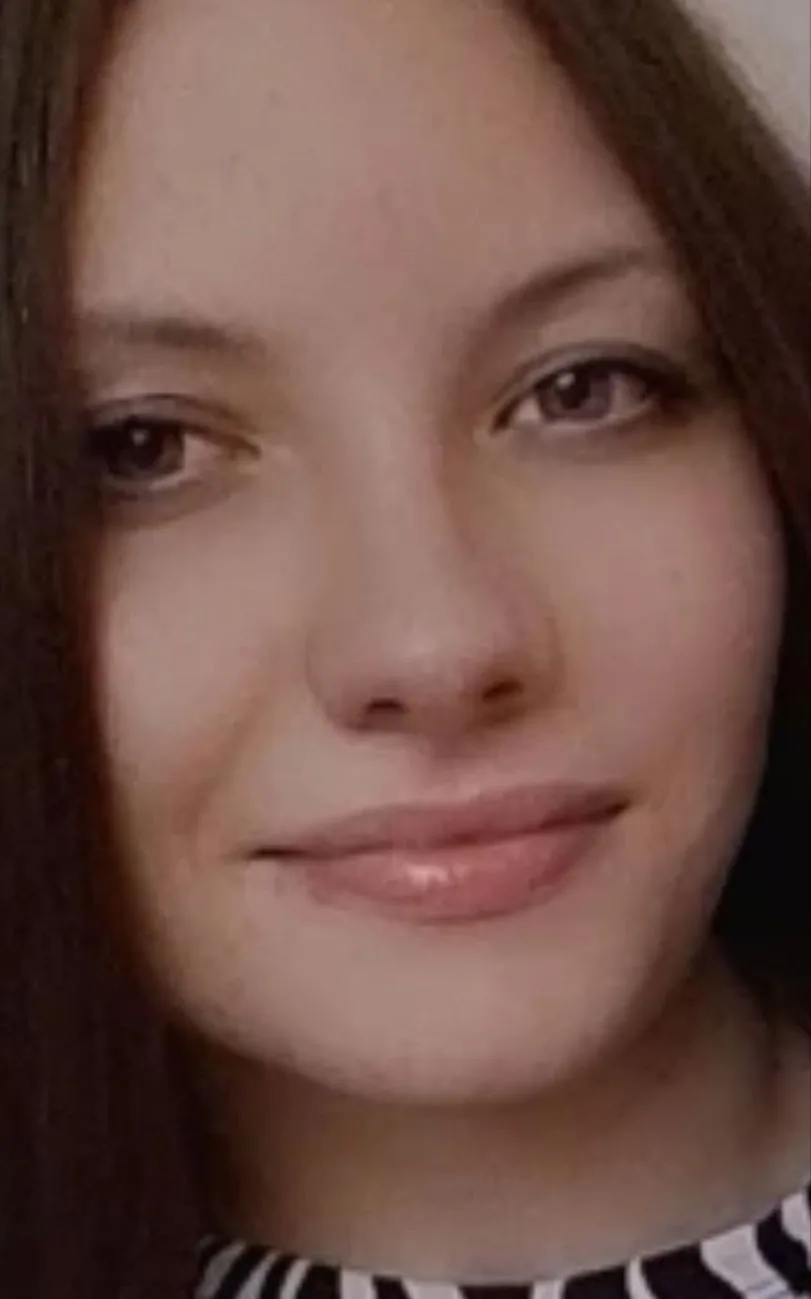 👧 Элина, 18
