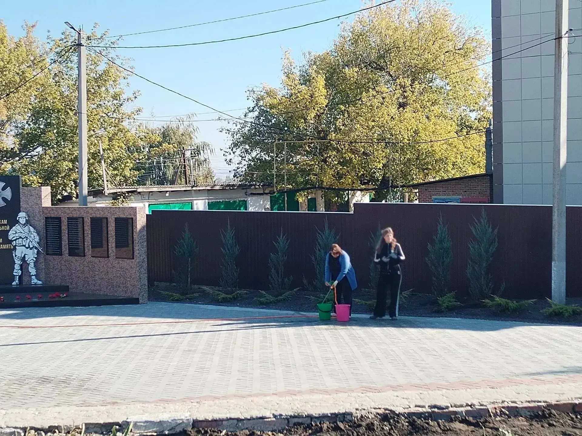 Осень подарила нам теплый день, который объединил неравнодушных людей. Коллективы музея...