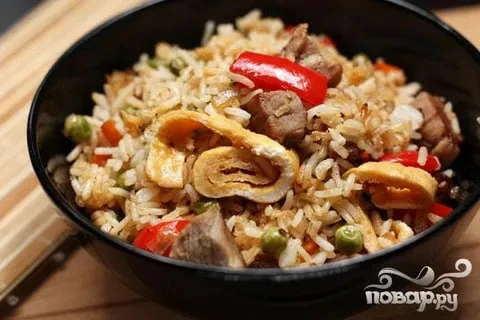 Сегодня пятница — время вкусного обеда!  Мясо с яйцом и рисом 🍽 Комплексный обед — 360 ₽