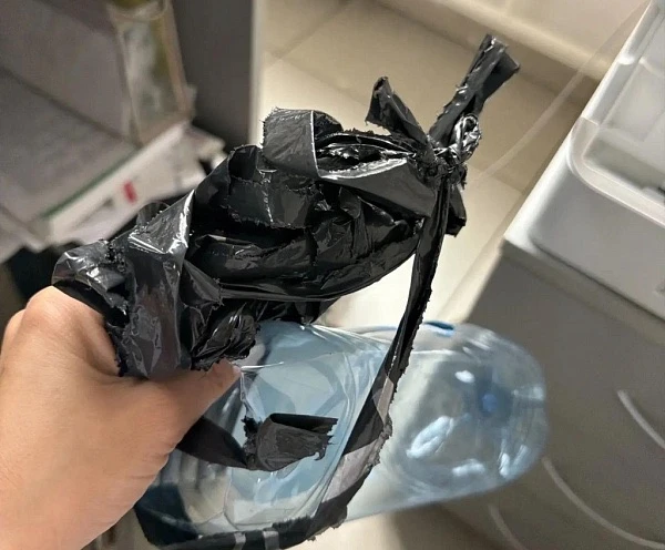 😳 В Бурятии пациенты бьют окна, чтобы протащить алкоголь в наркодиспансер