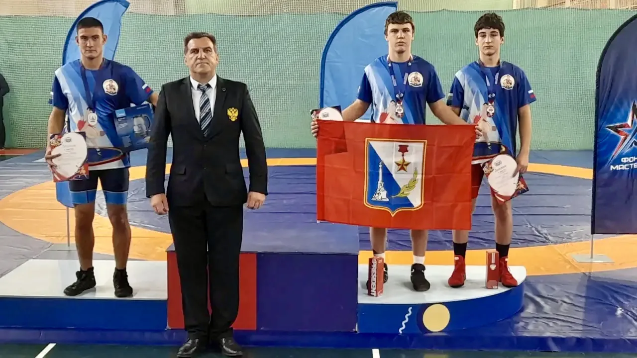 🥉Севастопольский борец Тимур Крамаров завоевал бронзовую медаль всероссийских соревнов...