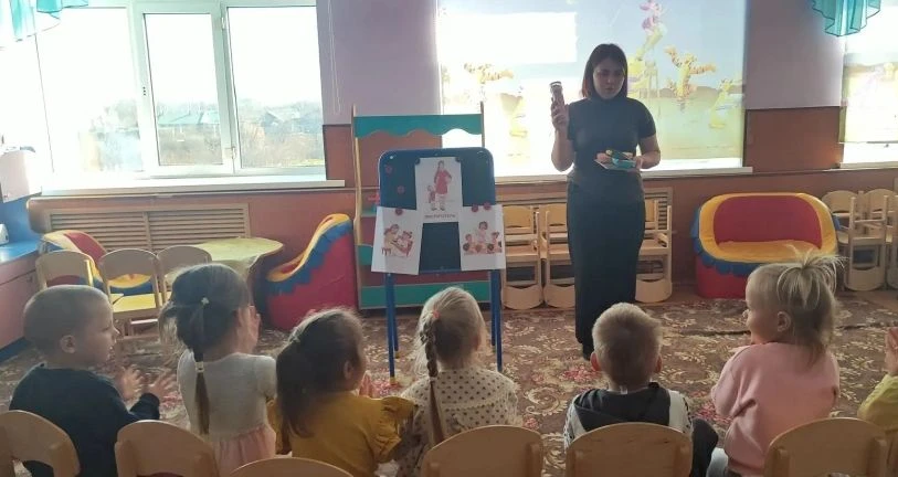В рамках Года дошкольного образования в нашей средней группе прошло удивительное и очен...