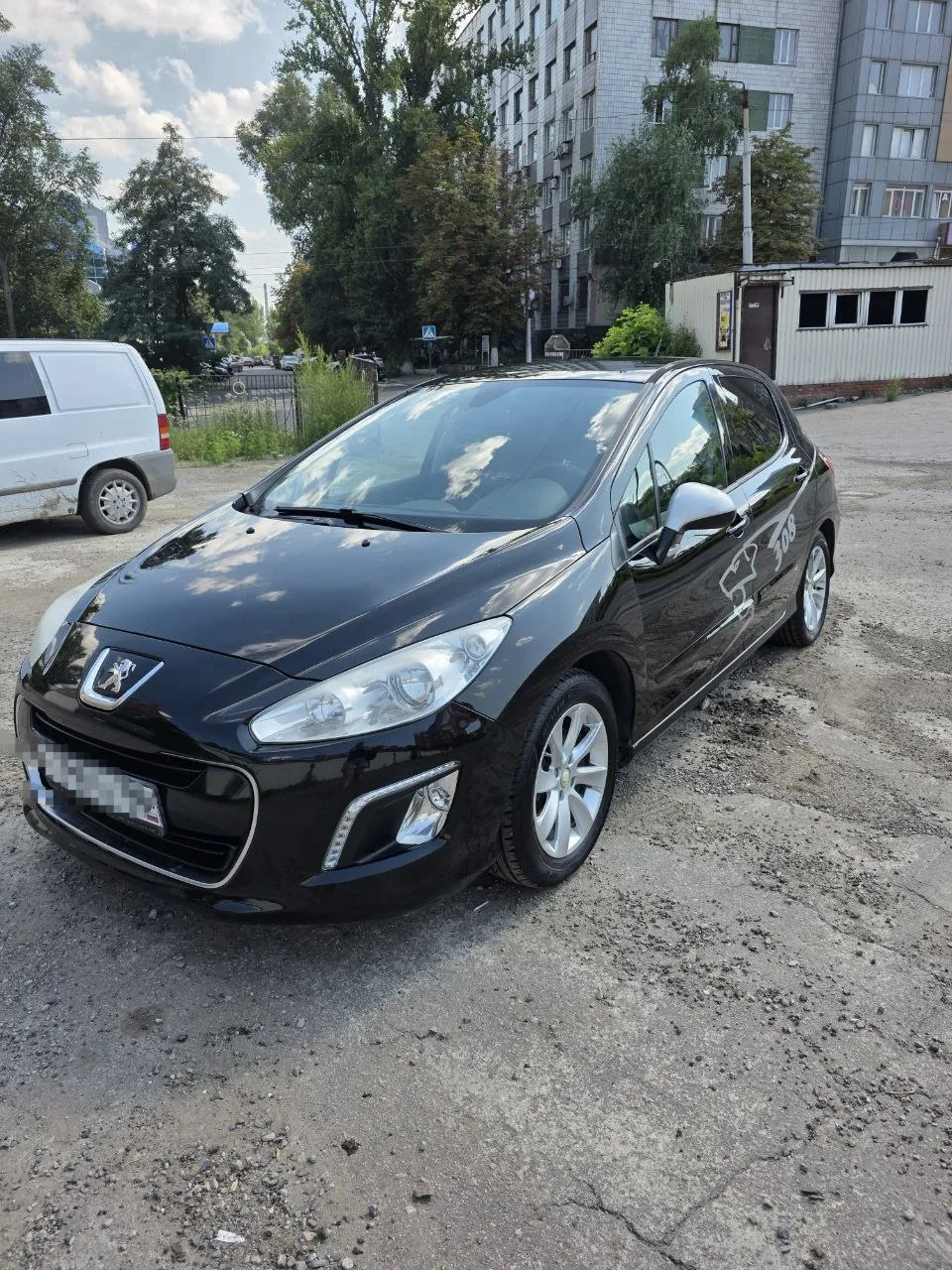 Peugeot 308 1,6 AT , 2011год.