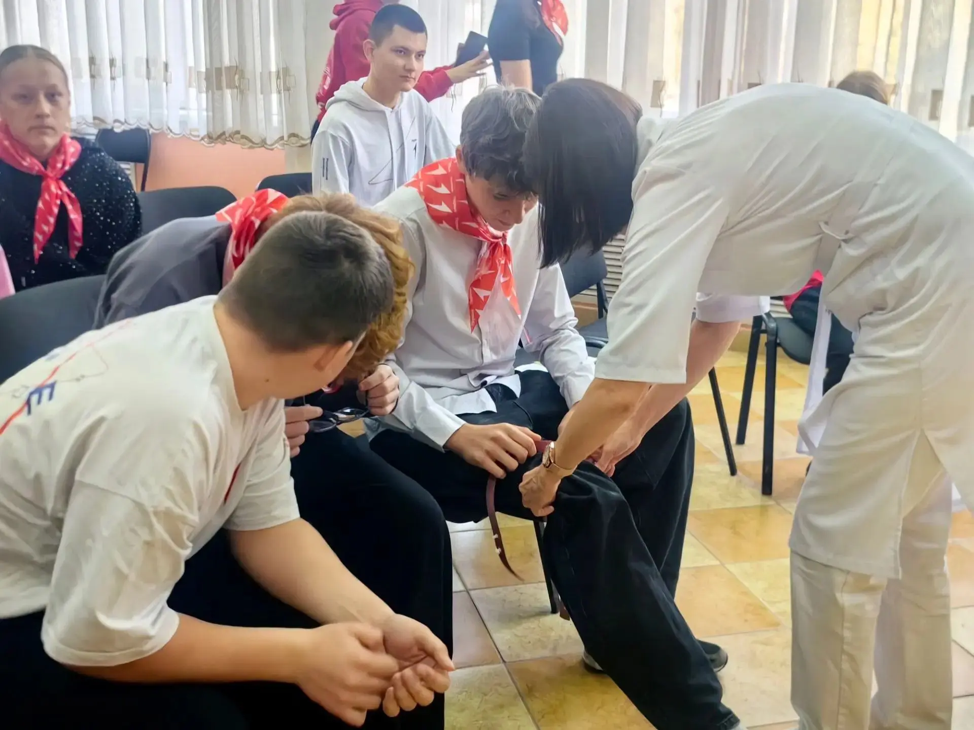 Волонтёры-медики Егорьевского филиала провели мастер-классы по первой помощи