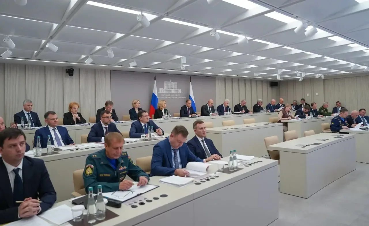 Принял участие в заседании подкомиссии по обеспечению бесперебойного функционирования о...