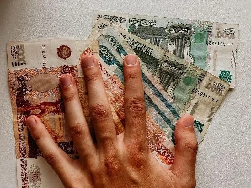 Продавец магазина электроники в Смоленске украл на 380 тысяч рублей