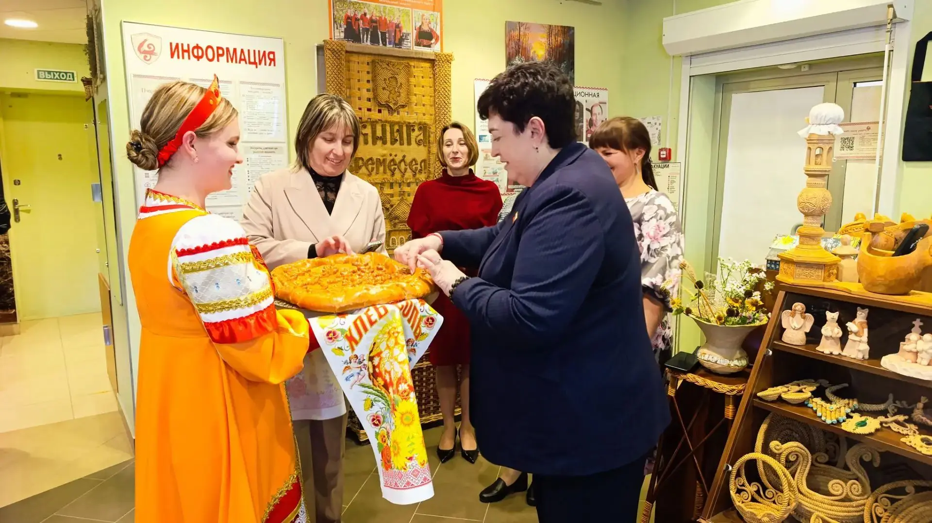 На базе Дома ремёсел и Дома творчества Яковлевского округа состоялась душевная встреча ...