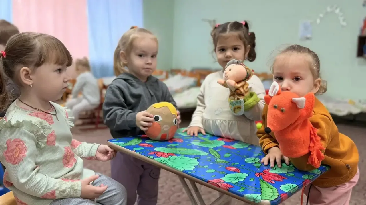 Жил на свете колобок,