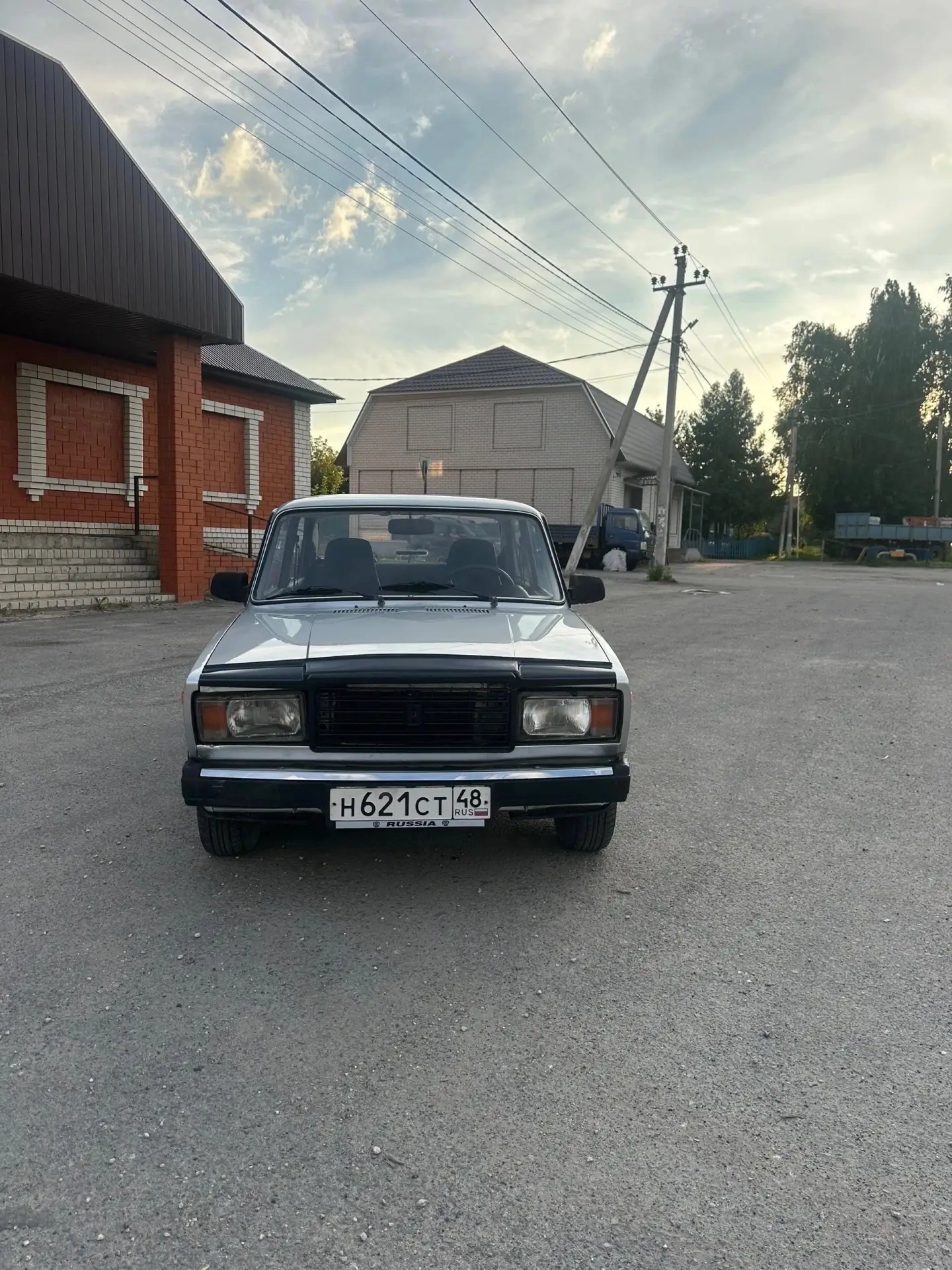 Продам ваз 2107 в хорошем состоянии год 2011 один хозяин пробег 149 000 без гнили и ржа...