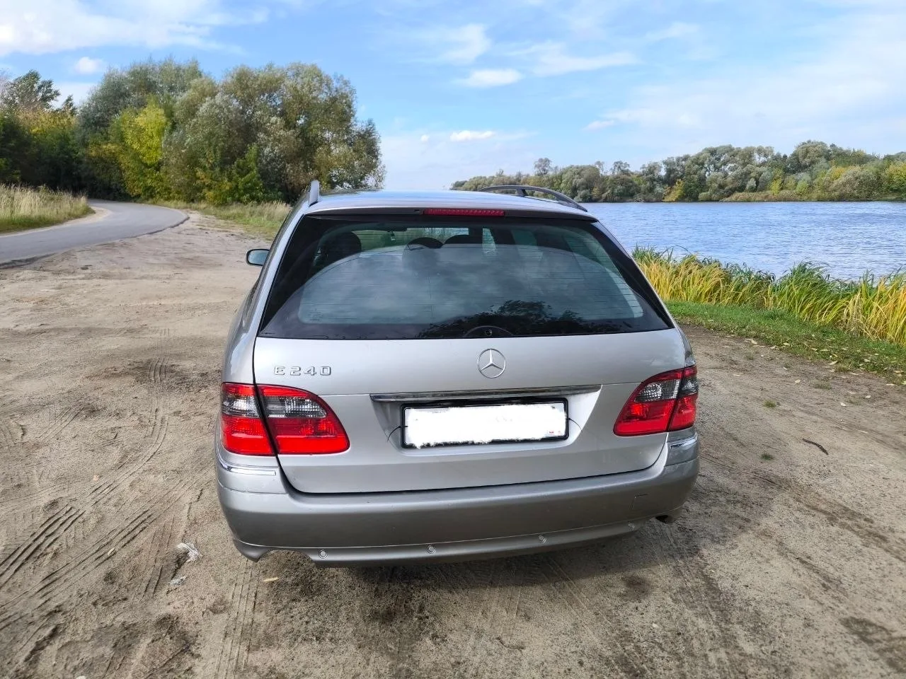 · Mercedes E200, III поколение, универсал, объём двигателя 1.8, коробка передач автомат...