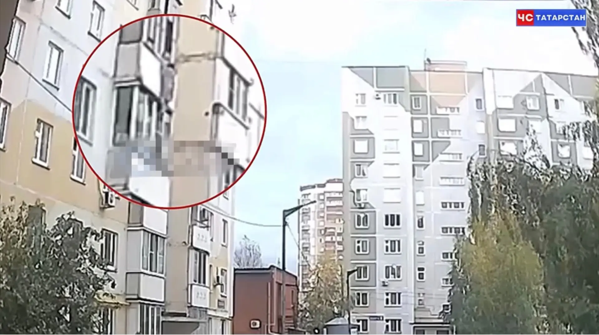 📰В Казани на улице Бигичева женщина погибла после падения с балкона